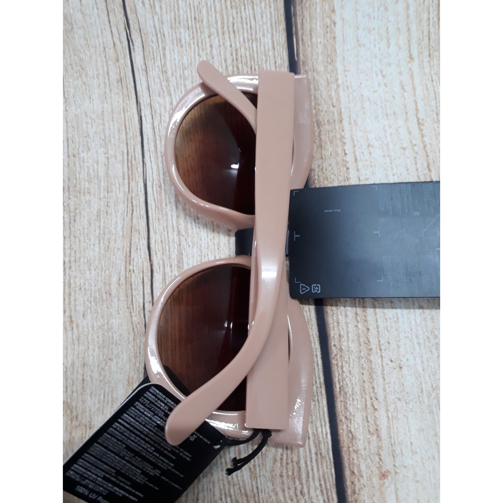 Kính Forever 21 - xước rất nhẹ- nhìn kỹ mới thấy-xách tay Nhật -có bill chính hãng