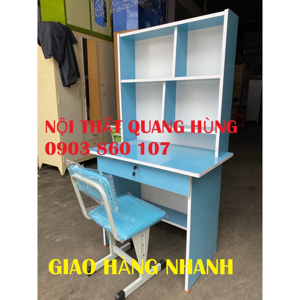 Bàn học sinh giá rẻ có kệ sách tặng hình dán cho bé