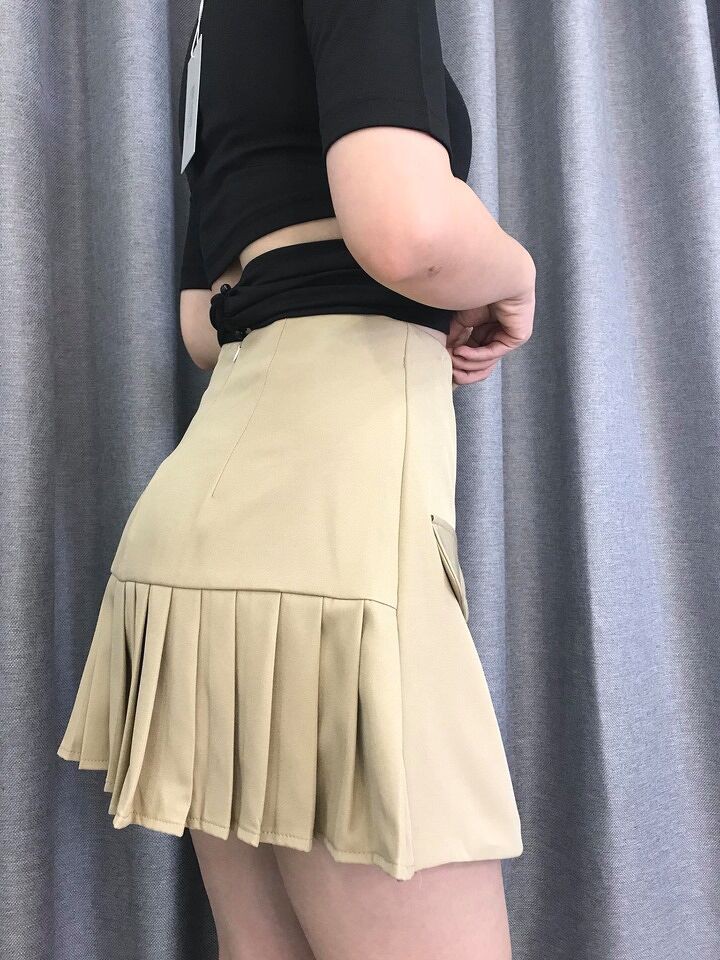 [Mã WABRLOW5 giảm 15% đơn 300K] Chân váy nữ dáng xòe LINBI màu be, kiểu dáng xếp ly năng động, xinh xắn J4096 | BigBuy360 - bigbuy360.vn