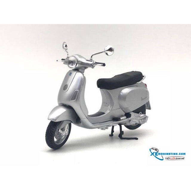 Xe Mô Hình Vespa LX125 2005 Maisto 1:18 (Xám)