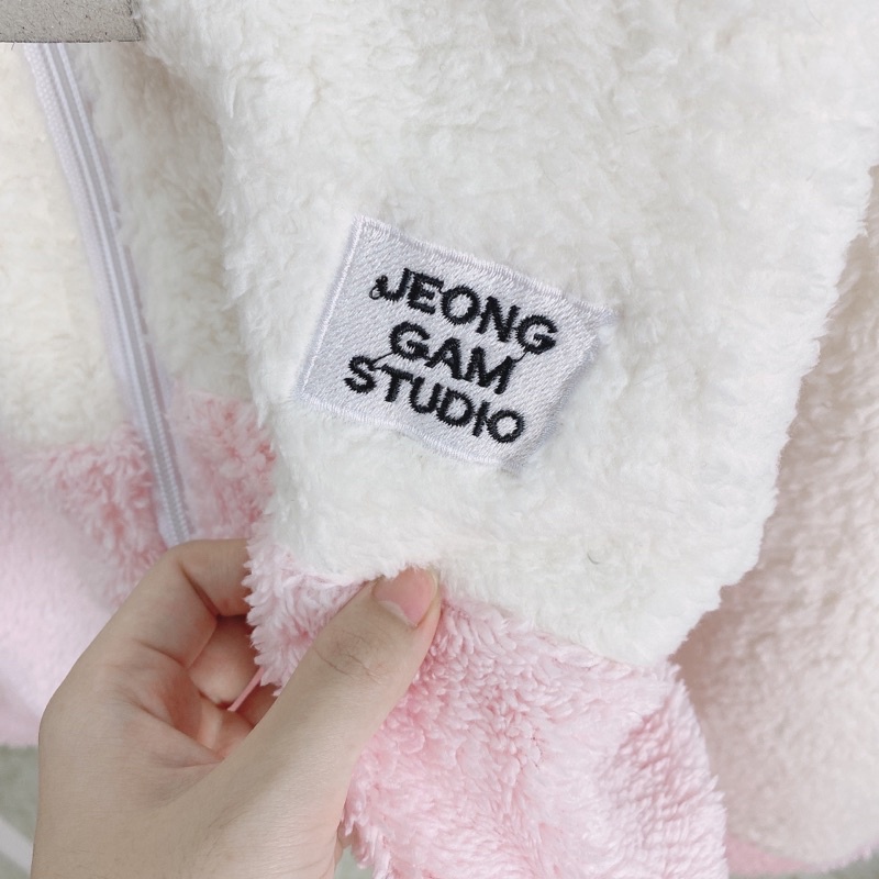 Áo Khoác Nữ Lông Cừu In Logo JEONG Hồng Trắng - Áo Lông Nữ Phong Cách Hàn Quốc Ulzzang | BigBuy360 - bigbuy360.vn