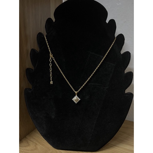 Dây chuyền thương hiệu NinaRicci, Courreges Paris