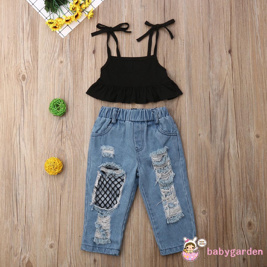 Áo thun sát nách + Quần jeans xẻ rách cá tính cho bé gái