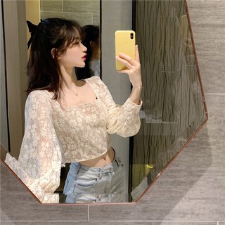 Áo croptop ren hoa cổ vuông siêu đẹp