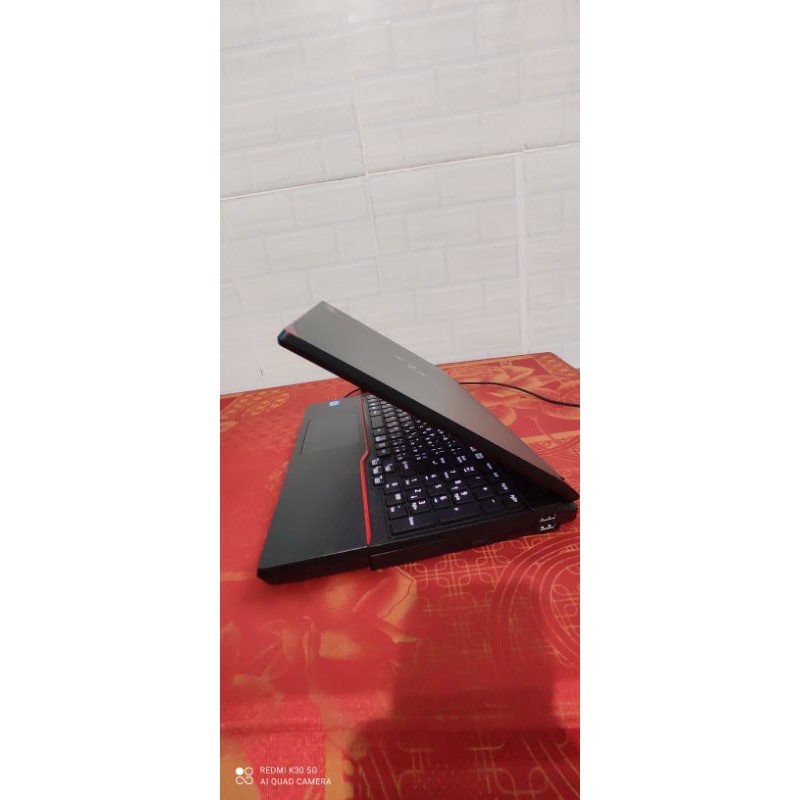 Laptop xách tay Nhật Fujitsu