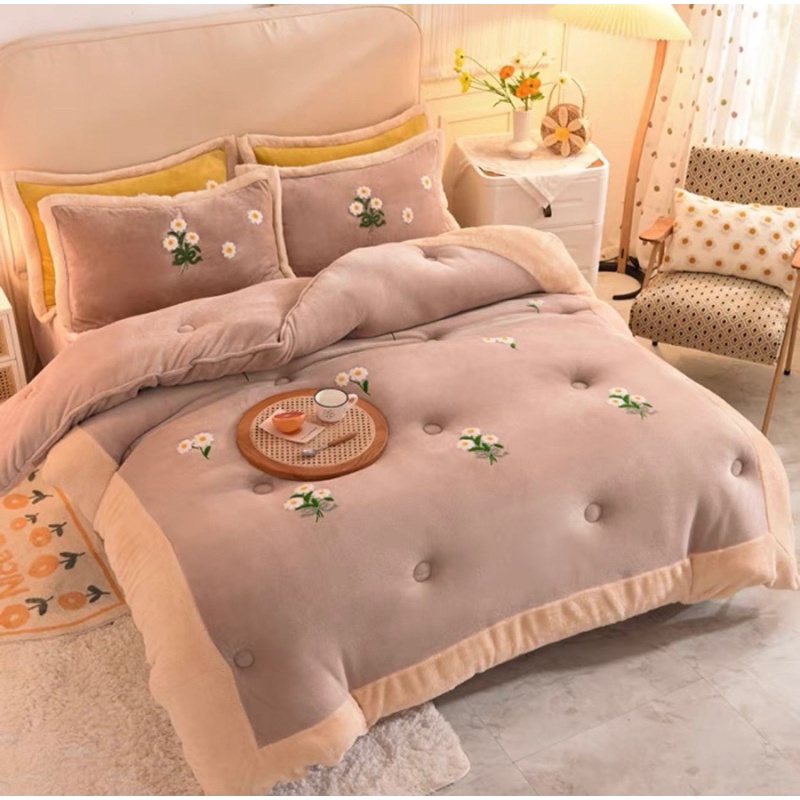 Chăn Lông Thỏ Thêu Hoa Cúc_Siêu Giữ Nhiệt_Hàng Nhập Khẩu Nguyên Tem Mác