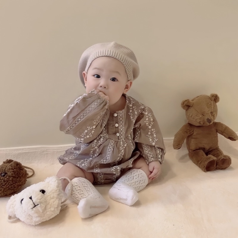 Suit ren hoa nâu/trắng cho bé gái