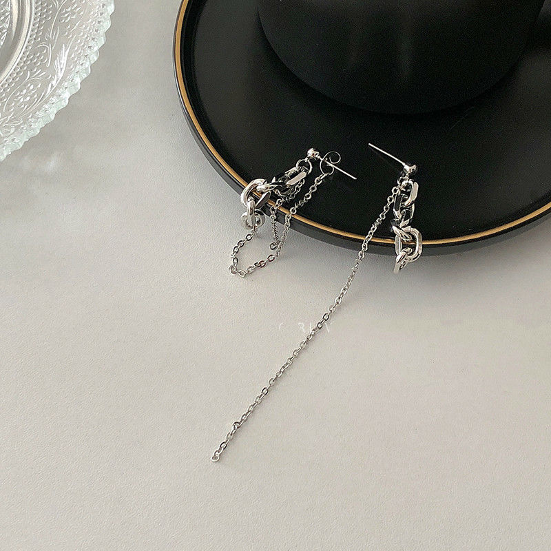 Khuyên tai dáng dài tạo hình độc đáo cho nữ