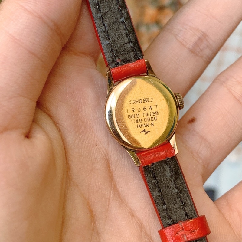 Đồng hồ si nữ hiệu Seiko, cơ cổ lên dây 23 jewel
