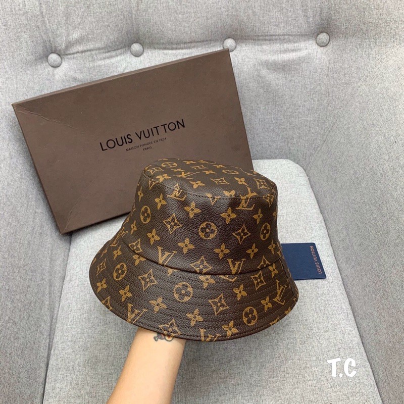 Mũ vành, lươi trai da hoa nâu