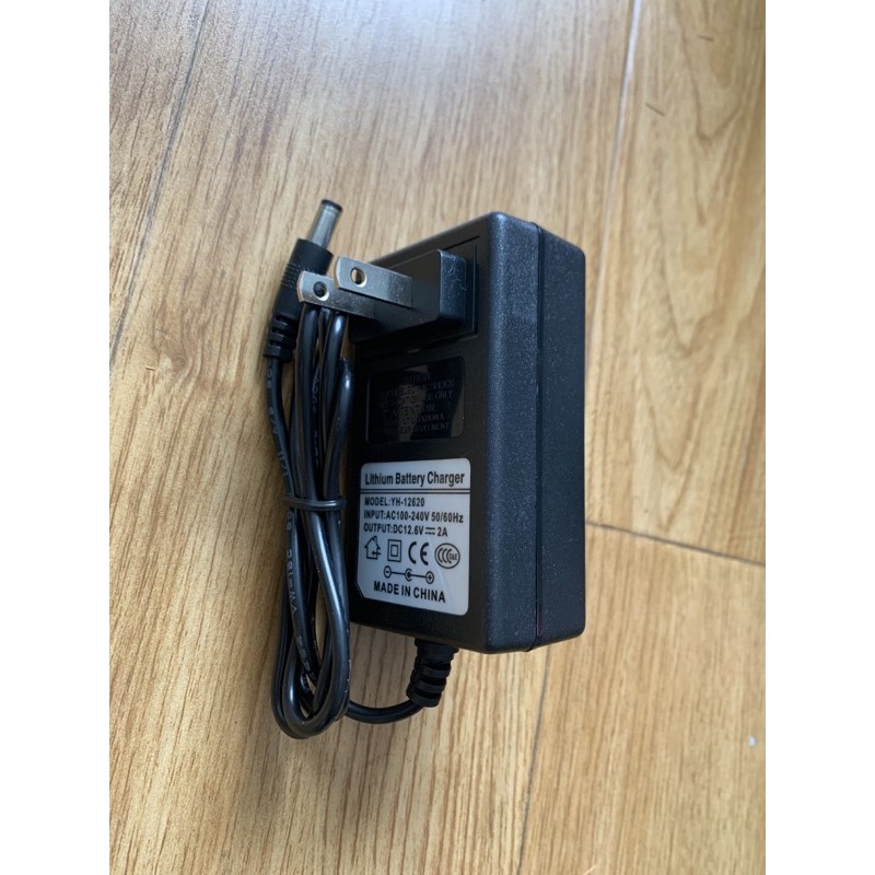 Sạc pin máy khoan 12.6V 2A chữ trắng