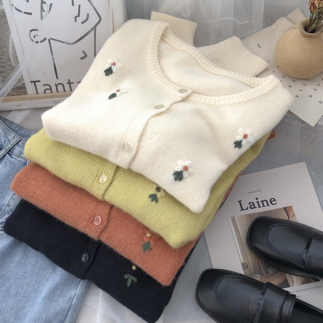 Áo len cardigan thêu hoa nổi