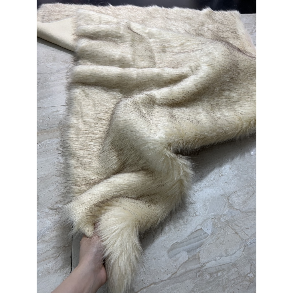 Thảm Chụp Ảnh - Thảm Lông Màu Kem Dài