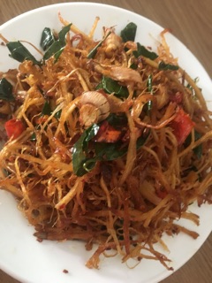 Gân bò xé sợi chiên sẵn.