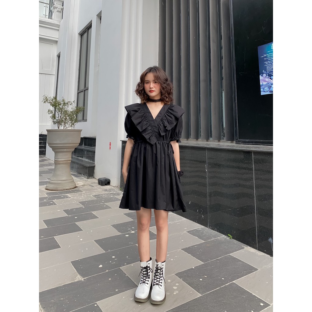 Váy bèo ngực chéo thắt eo đen/trắng