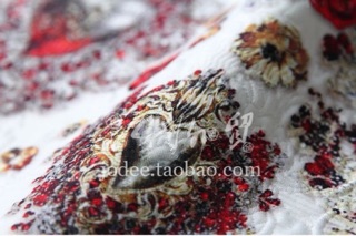 Đầm gấm họa tiết đính đá qccc