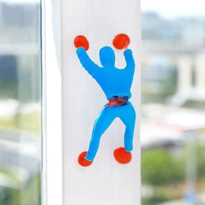 Đồ Chơi Người Nhện Leo Tường Cho Bé