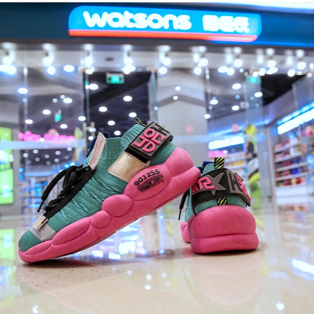 Giày thể thao đế  bánh mỳ Chuất - Mới - Lạ , cổ chun cực ôm chân và tôn dáng | BigBuy360 - bigbuy360.vn