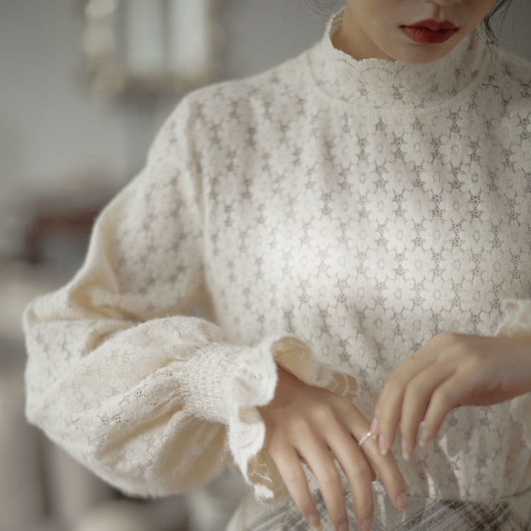 Áo ren tay loe cổ đứng phong cách retro