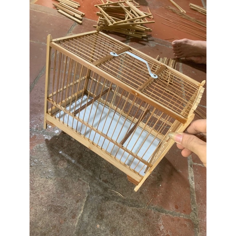 Lồng khuyên xách tay tiện lợi Bamboo lồng khuyên trúc đỏ để bàn (29,5x15,5x24)