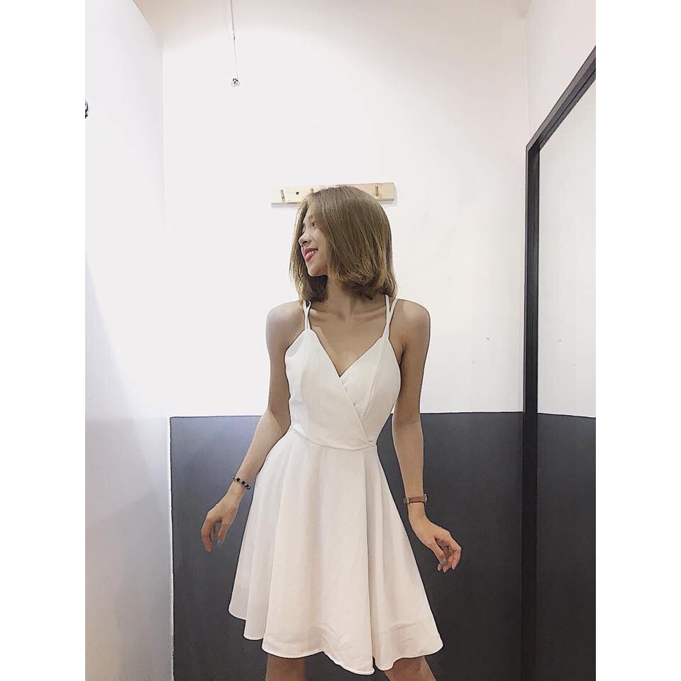Đầm maxi trắng đi biển hai dây đan lưng dáng xòe cực chất