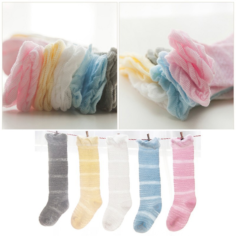 Đôi tất cotton cổ cao xinh xắn cho bé