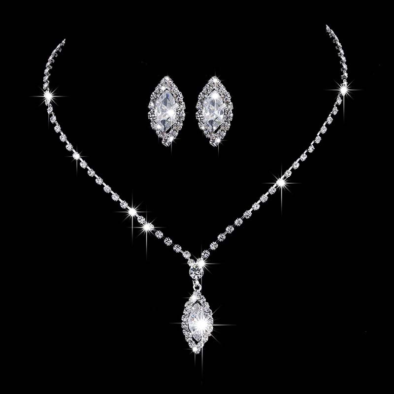 vòng cổ Và Đôi Khuyên Tai Đính Đá Thiết Kế Duyên Dáng