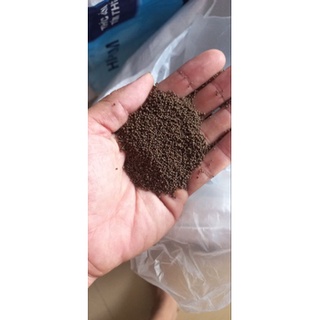 Thức ăn cá 0.8 ly. 40 đạm. lên màu thích hợp cá betta. 7 màu. cá koi. ếch. 500gr