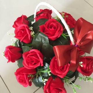 Hoa sáp cắm giỏ