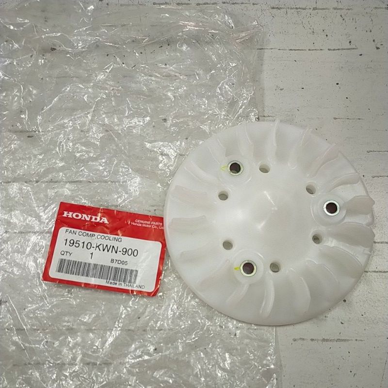 Cánh quạt gió tản nhiệt làm mát Honda Pcx 125 2010 2011 đời đầu