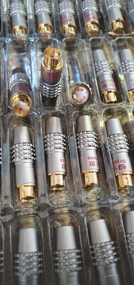 Jack rắc nối chuẩn S 4 chân loại tốt. Báo giá 1 cái