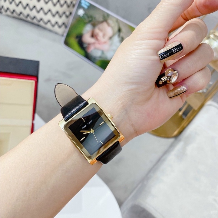 Đồng hồ Anne Klein nữ dây da nhẹ nhàng lên tay siêu xinh