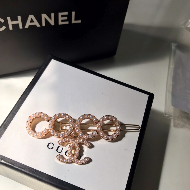 kẹp tóc chanel  thương hiệu sang chảnh