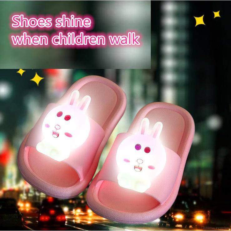 Dép Đế Mềm Có Đèn Dạ Quang Chống Thất Lạc Dành Cho Bé