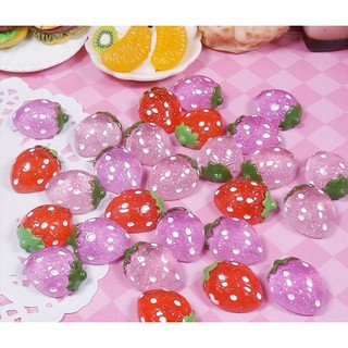 Charm nửa trái dâu nhũ kim tuyến