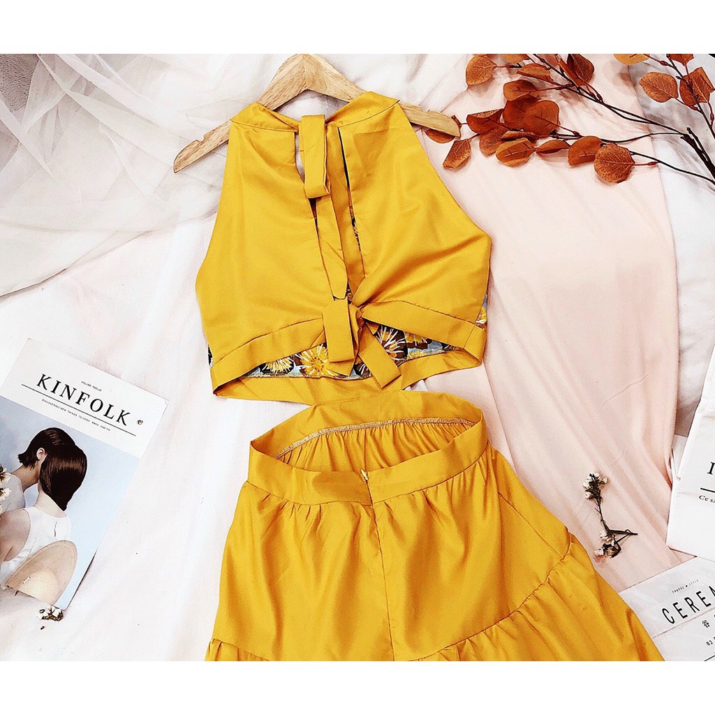 Đầm maxi đi biển màu vàng phối cúc hở lưng sống ảo XUKA-DRESS MT016 chất Lụa xịn xò cao cấp. | BigBuy360 - bigbuy360.vn