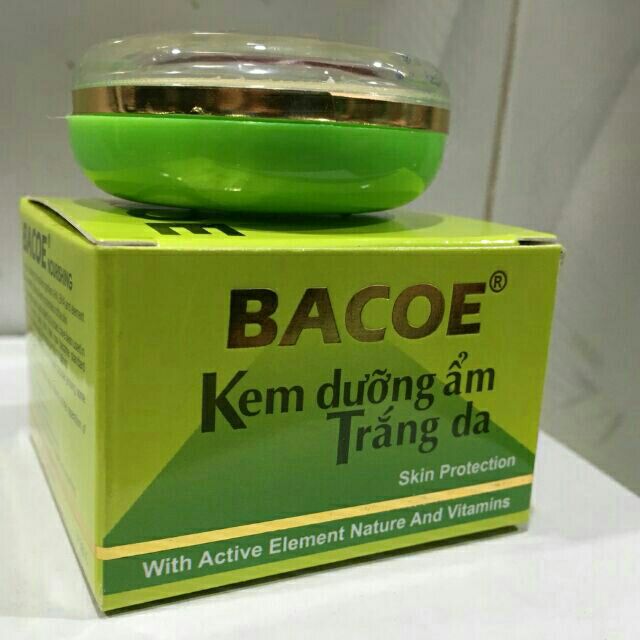 Kem dưỡng ẩm trắng da Bacoe
