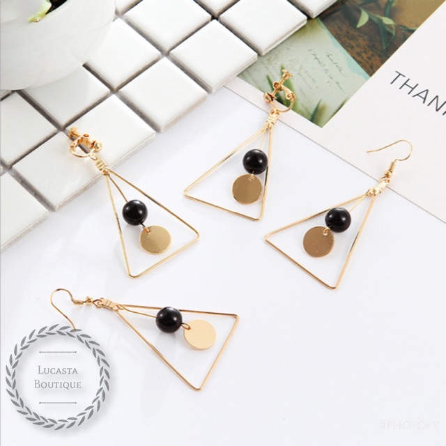 Bông tai tam giác đính hạt