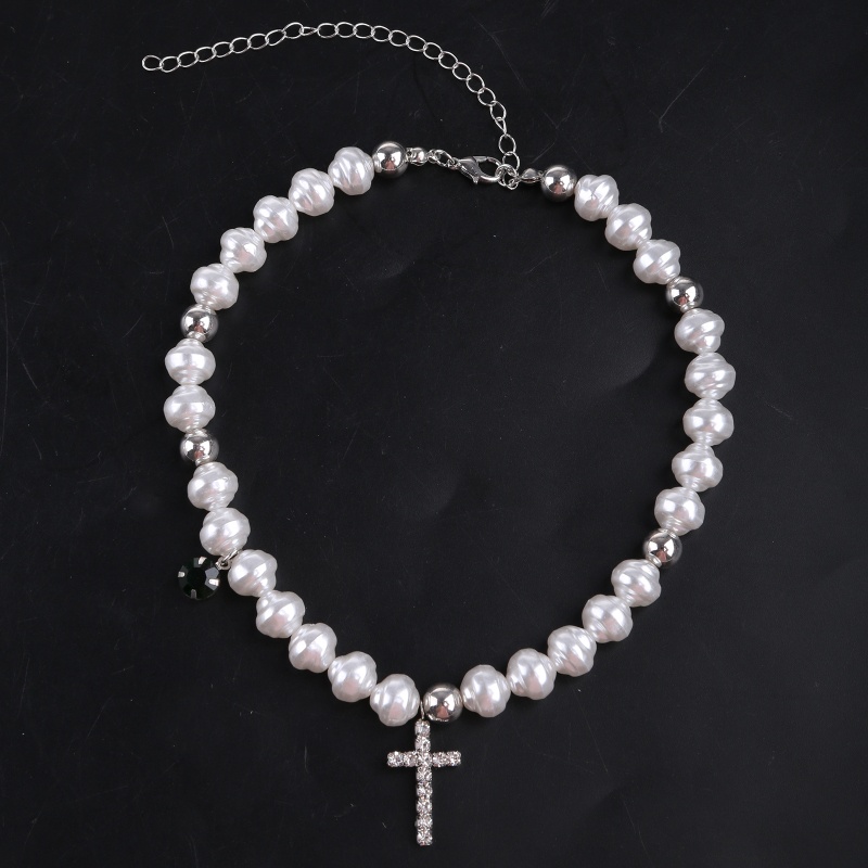 Vòng cổ Mặt Thánh Giá Đính Hạt Ngọc Trai Trắng