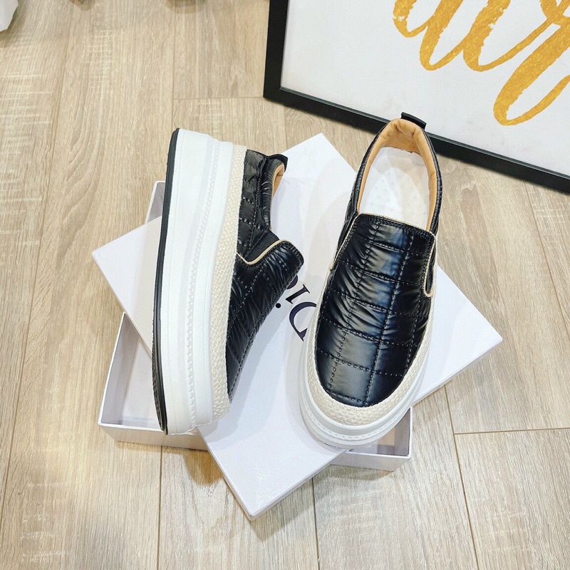 [MUA 1 TẶNG 1] Giày Slipon tăng chiều cao 6 phân dễ mick đồ mang êm chân(HÌNH THẬT+tặng vớ)