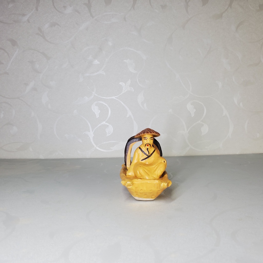 Tượng ông lão ngồi câu cá trên thuyền mini gốm sứ Bát Tràng - 19x7x6 cm làm mô hình trang trí tiểu cảnh, trang trí bể cá