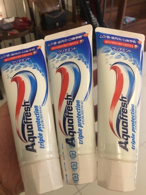 Kem đánh răng Aquafresh Nhật 160g