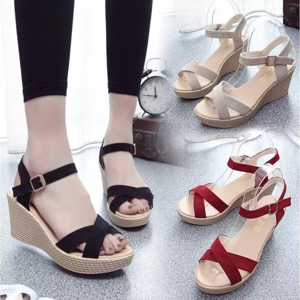 SANDAL ĐẾ XUỒNG