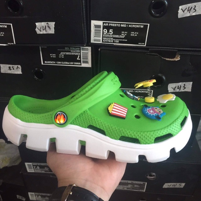 [Hộp cá sấu +Tặng 12jb + Sẵn Hàng đẹp nhất)20 màu + Ảnh thật Dép Xục Nam Nữ đi mưa thời trang | BigBuy360 - bigbuy360.vn