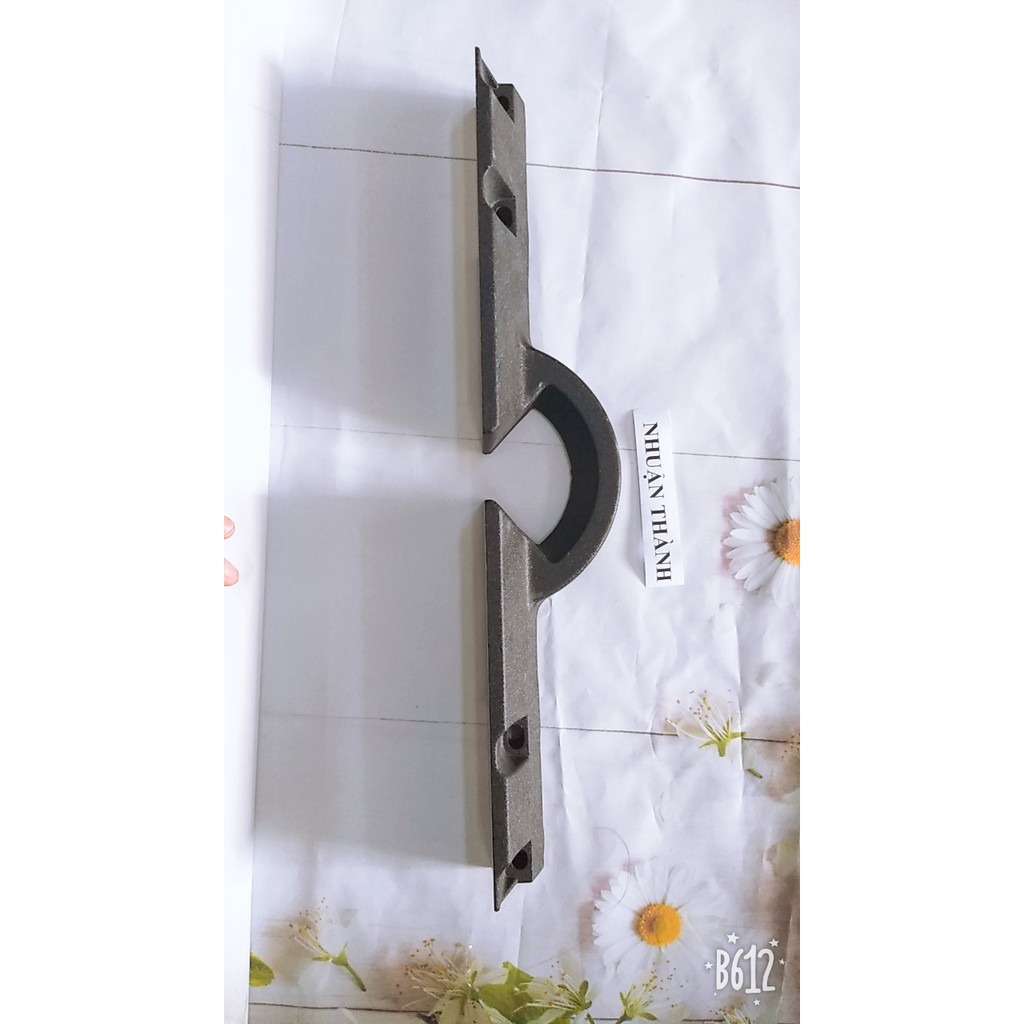 Cử ngang máy cắt nhôm 255mm kích thước 45X42X29cm