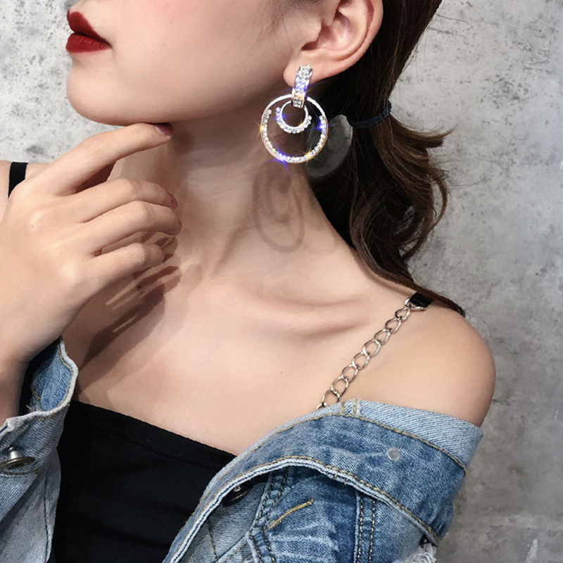 Khuyên tai hợp kim hình tròn quá khổ dáng dài thời trang cho nữ