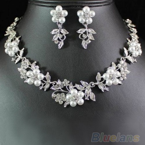 Bộ Dây Chuyền / Bông Tai Hình Hoa Đính Đá