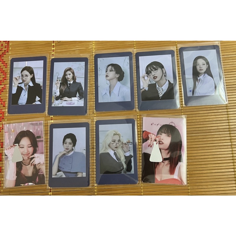 Sẵn card TWICE album Formula of Love đồng giá