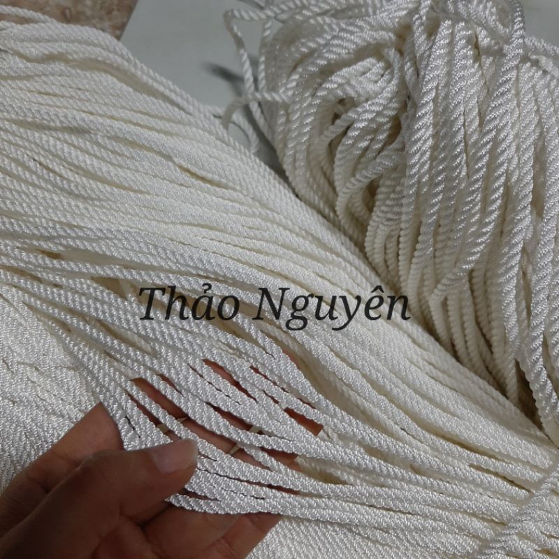 Dây thả diều, dây xà tích , dây dù đan lưới. Nhiều kích thước 1mm đến 5mm