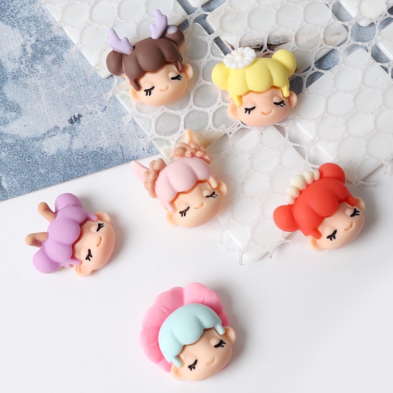 Set 10 charm cô gái kute gắn móng tay